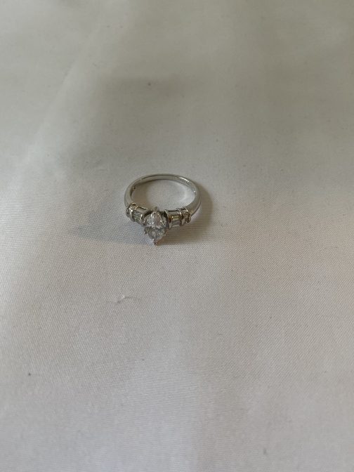 Beautiful Sterling Silver And Clear Stone Ring, Size 7 1/2