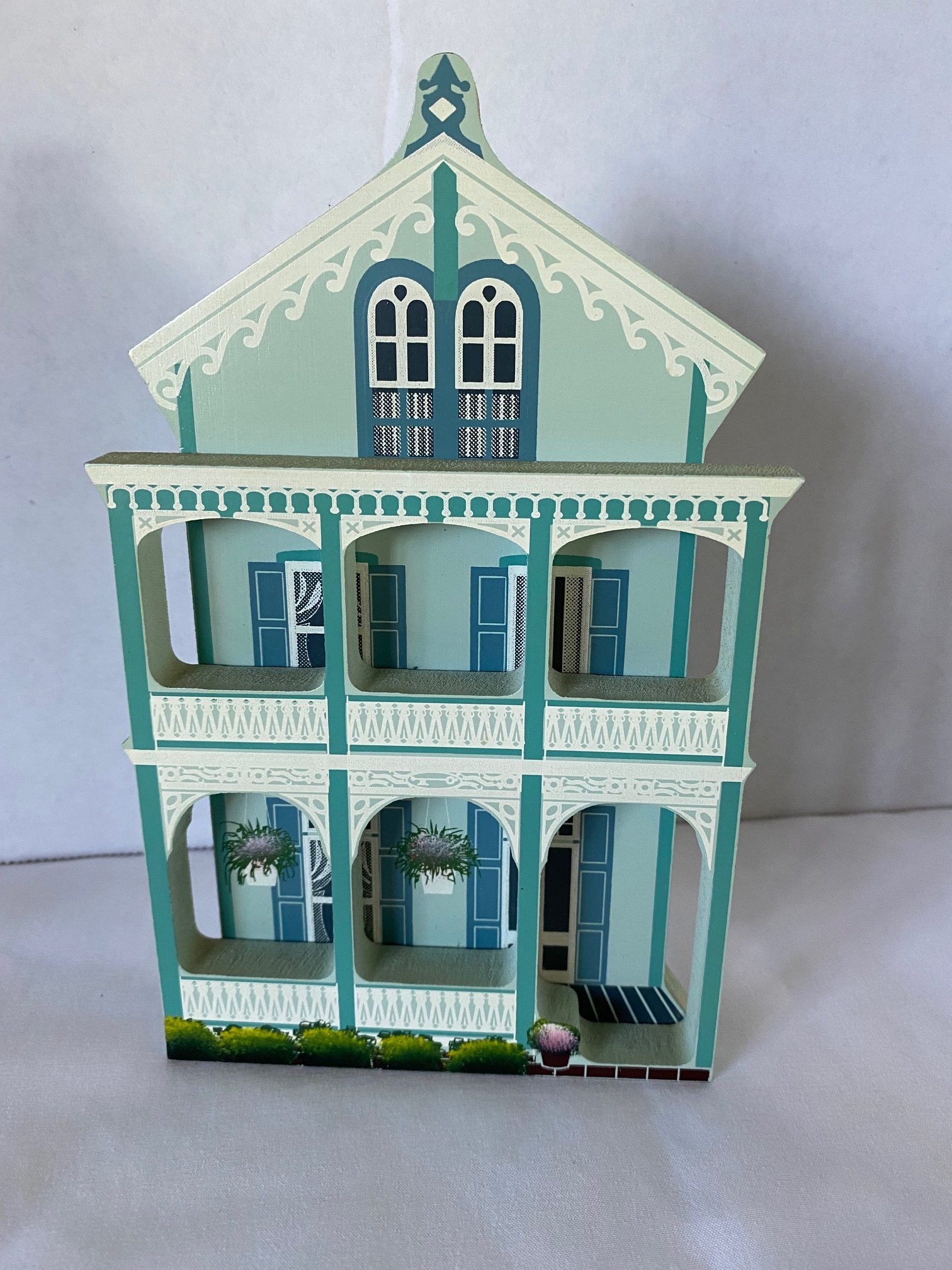 Sheila’s Collectable Wooden Hand Painted Shelf Sitters “Steiner Cottage” 1995