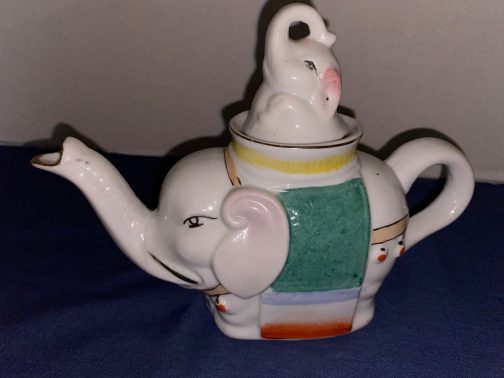Vintage Porcelain Single Serving Elephant Tea Pot