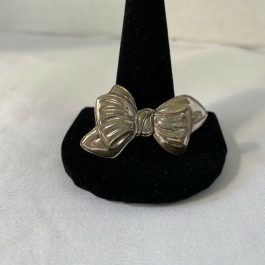 Beau Sterling Bow Pin