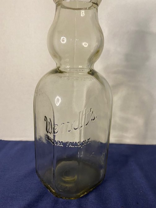 Old ”Wendt’s” Niagara Falls, NY 1 Qt. Milk Bottle