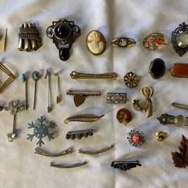 Lot Of Mainly Antique/Vintage Jewelry, Brooches, Pins, Hat Pins & More