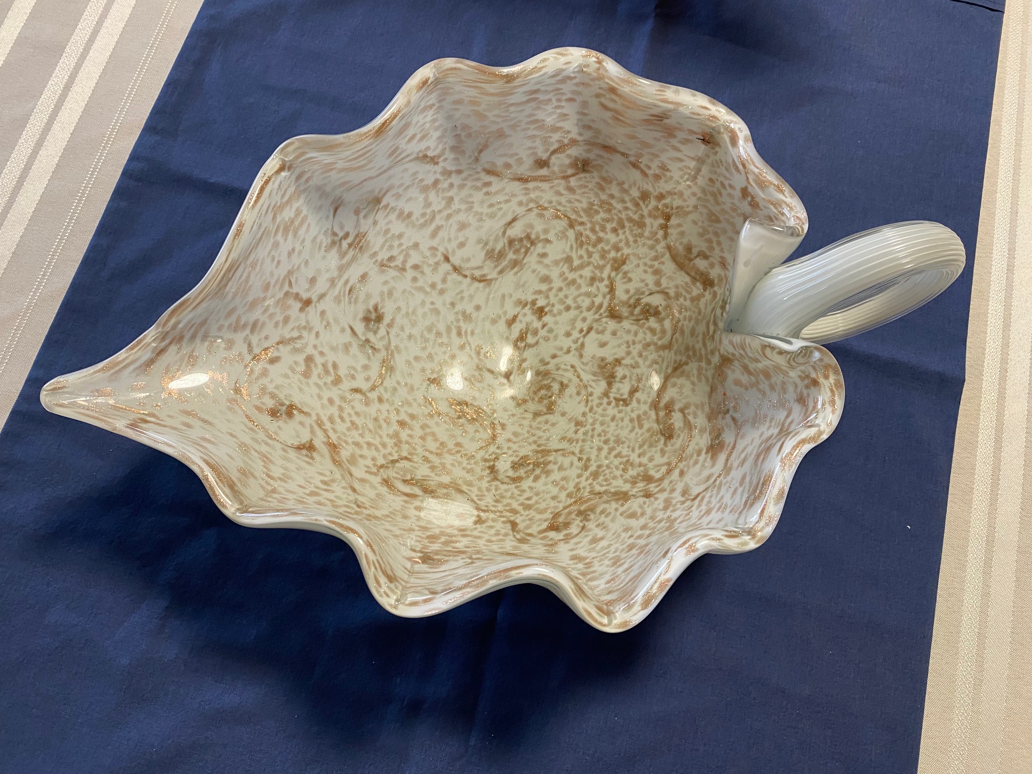 Art Glass White & Gold Serving Bowl w/Handle – Beautiful
