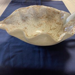 Art Glass White & Gold Serving Bowl w/Handle – Beautiful