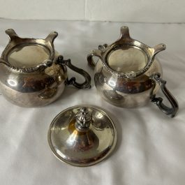 WM Rogers 801 Coffee Pot, Creamer, And Sugar Bowl With Lid