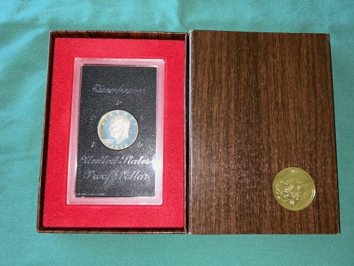 Antique Dealers In The Berkshires, Antique Shops In The Berkshires, Antiquing In The Berkshires, Antiques Great Barrington MA, Antiques Sheffield MA, Antiques Lee MA